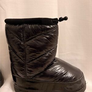 H&M Black Quilted Boots
